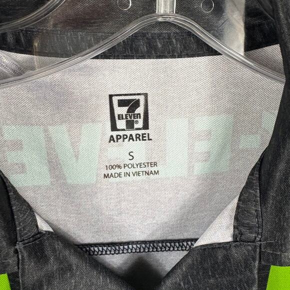 7 Eleven  S Button Up Shirt Uniform - Picture 3 of 6